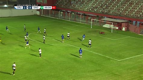 Vídeo Aos 46 min do 2º tempo Bapistella finaliza de fora da área