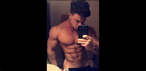 Photo Adrien Laurent Dévoile Ses Muscles Sur Instagram Janvier 2018