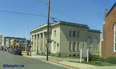 Looking at the old Georgetown Post Office. (March, 2022)