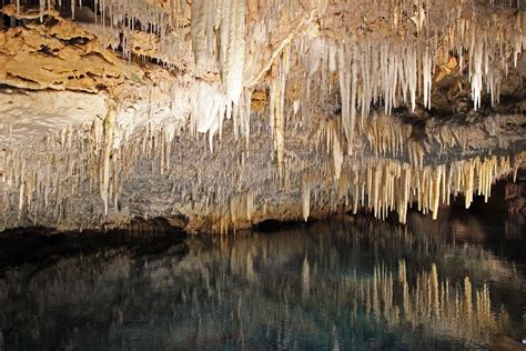 Explore Crystal Cave Bermuda S Subterranean World Crystal Cave Crystals Bermuda Vacations