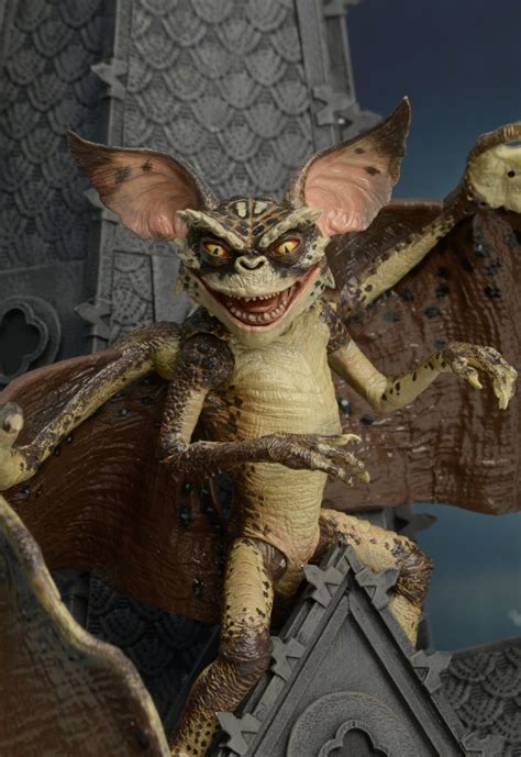 Closer Look Gremlins 2 Deluxe Bat Gremlin Action Figure Artofit