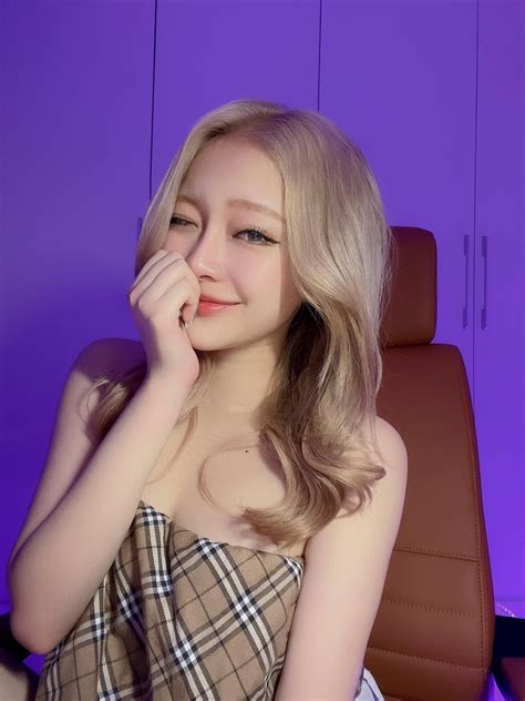 Hot girl Lạng Sơn sở tấm ảnh thẻ vạn người mê Nhan sắc đời thực khiến nhiều người ngỡ ngàng