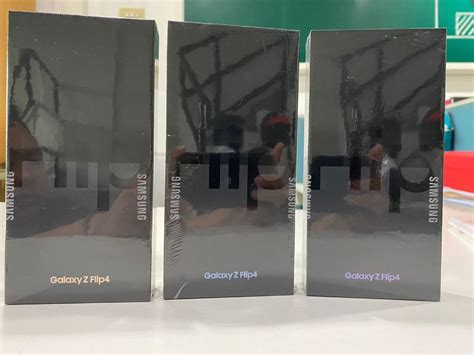 Samsung Galaxy Z Flip 4 Bisa Cicilan Telepon Seluler And Tablet Ponsel Android Samsung Di Carousell