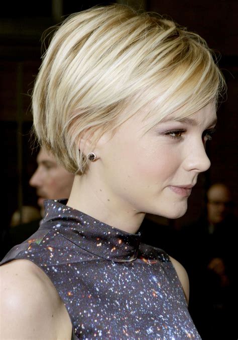 Times Celebs Went Platinum Blonde Short Hair Styles Short Hair