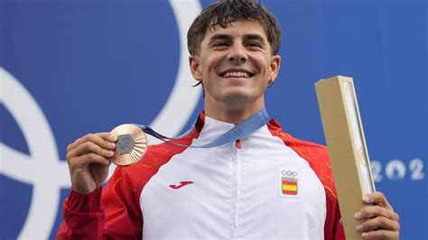 En El Nombre De Maialen Pau Echaniz Se Lleva El Bronce En K1 Eslalon