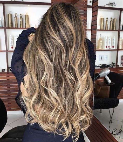 43 Gorgeous Hair Colour Ideas With Blonde Honey And Caramel Balayage