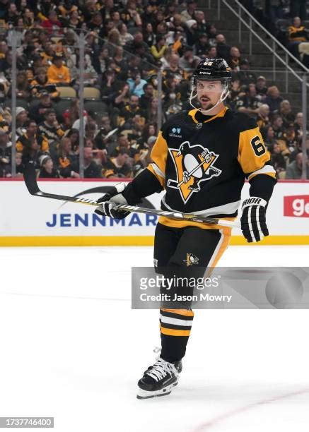 Erik Karlsson Penguins Photos and Premium High Res Pictures - Getty Images