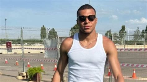 Kylian Mbappé fait la fête avec Kim Kardashian Travis Scott et Jay Z