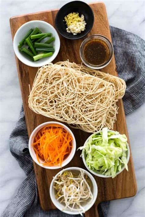 Classic Chinese Chow Mein Recipe Delicious Cuisines Of The World Asia