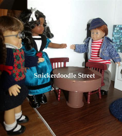 SNICKERDOODLE STREET: *Meeting Mystery Neighbors*