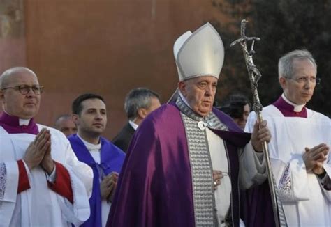 Trece Emite La Misa Del Mi Rcoles De Ceniza Presidida Por El Papa