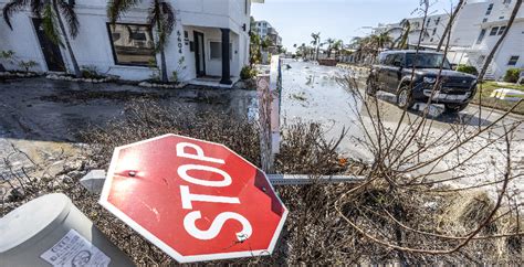 Suben a 16 los muertos por los tornados y el huracán Milton en Florida