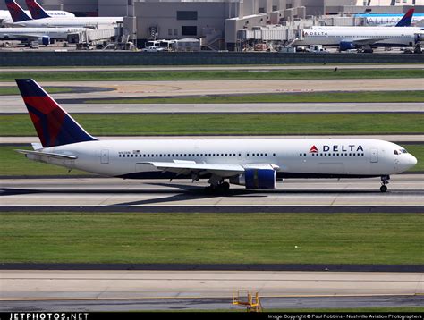 N182DN Boeing 767 332 ER Delta Air Lines Paul Robbins JetPhotos