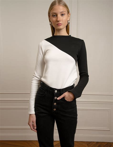 Black-and-White Clothing Is the Color Trend for Minimalists | Who What Wear