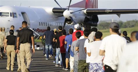 Panamá deporta y expulsa a un grupo de 30 ciudadanos colombianos la