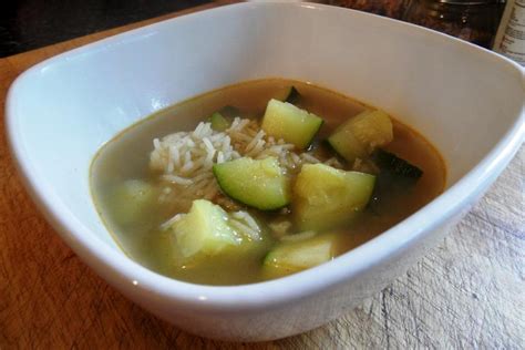 Spicy courgette & rice soup | Planet Veggie