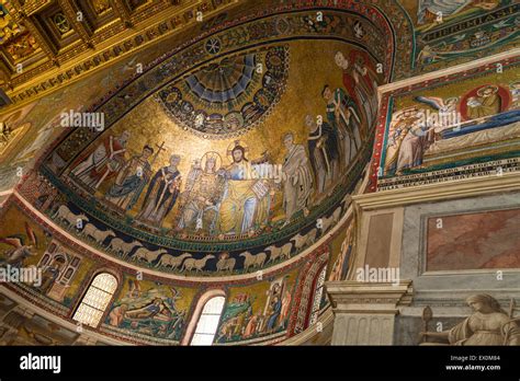 Basilica di Santa Maria in Trastevere Stock Photo - Alamy