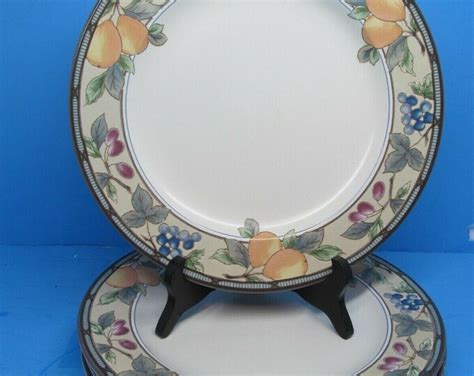 Mikasa Intaglio Garden Harvest Cac Set Of Four Dinner Plates Guc