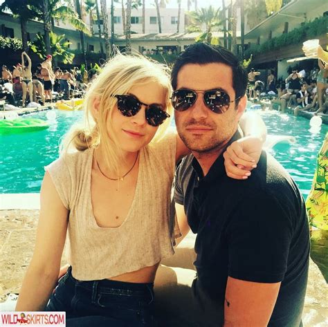 Emily Kinney Emmykinney Nude Instagram Leaked Photo