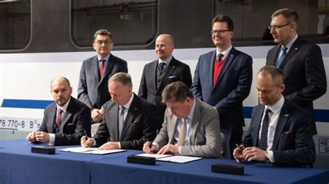 PKP Intercity Awards Contract To Modernise 90 Coaches International