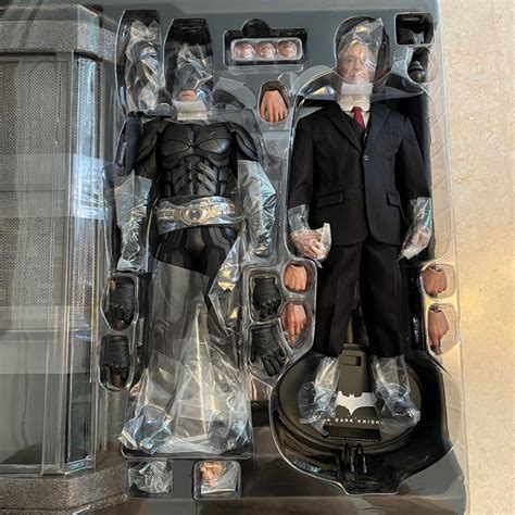 Hot Toys Batman Armory With Bruce Wayne And Alfred Pennyworth Mms235 Hobbies Toys Toys