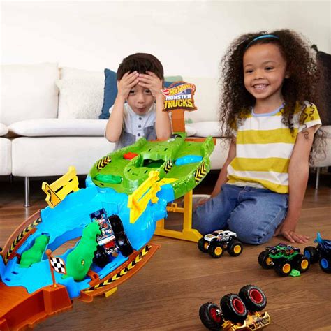 Hot Wheels Canavar Kamyonlar Yıkıcı Yarış Pisti HGV