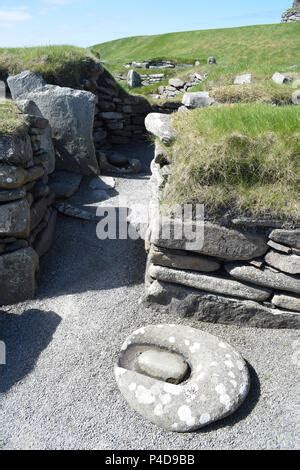 STONE AGE SETTLEMENT JARLSHOF SHETLAND ISLANDS SCOTLAND Stock Photo - Alamy