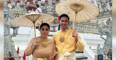 Potret Annisa Bahar Gandeng Pacar Baru Brondong Ganteng Di Thailand