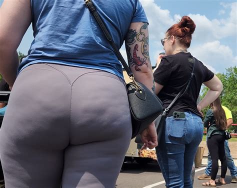 Phat Ass Pawg Blonde Milf Spandex Leggings Yoga Pants Forum