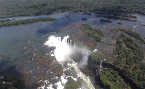 Las Catarátas del Iguazú vistas en helicóptero