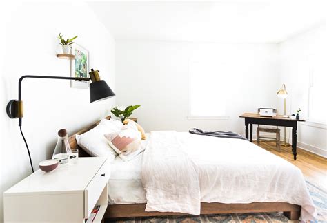 Heartbeet Home: A Cozy Minimalist Bedroom without Clutter