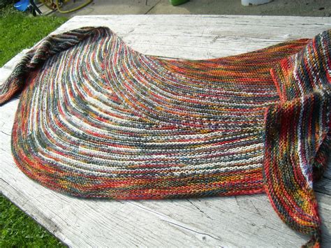 Bockfilz: Happy knitting: Finished short row shawl