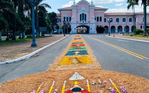 Os Tradicionais Tapetes De Corpus Christi Da Capela Da Espcex Em