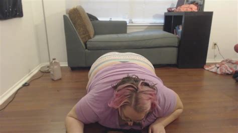 Free SSBBW Is Eating The Cake And Posing In Front Of The Camera In The Late Afternoon Porn Video HD