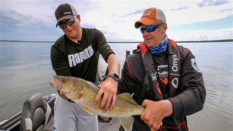 Walleye Fishing Leech Lake With Spinning Rigs Go Angling E Youtube