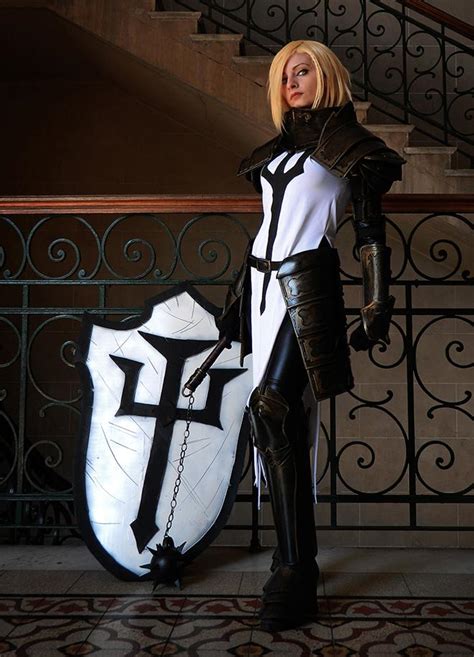 Diablo 3 Crusader Cosplay