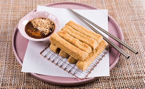 Fried Tofu With Pad Thai Sauce เต้าหู้ทอดซอสผัดไทย