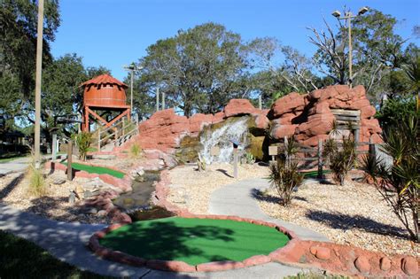 Evie’s Miniature Golf Course Sarasota, Florida family activities | Must