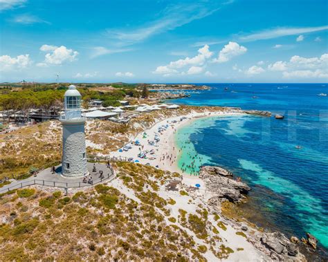 Sunny day at Bathurst Lighthouse - Sky Perth