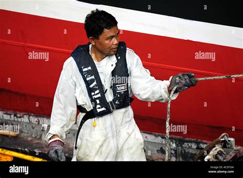 Filipino Cruise Ship Worker Immagini E Fotografie Stock Ad Alta