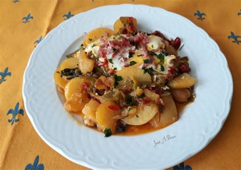 Patatas de guarnición con huevos y jamón Receta de José Antonio Pena