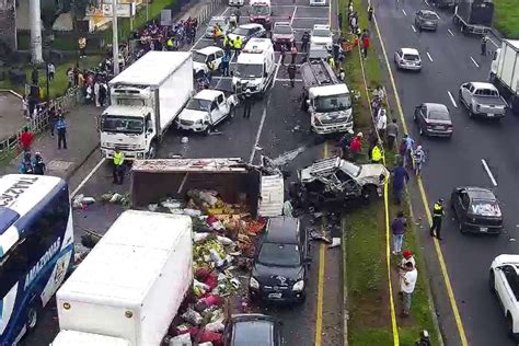 Choque Múltiple En Machachi Deja Un Fallecido Y 11 Heridos Videos