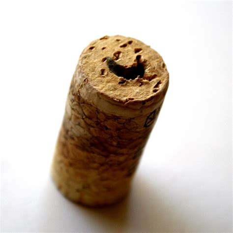 Сколько можно хранить открытое вино и как закрыть бутылку? — Teletype