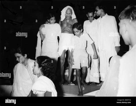 Mahatma gandhi child Black and White Stock Photos & Images - Alamy