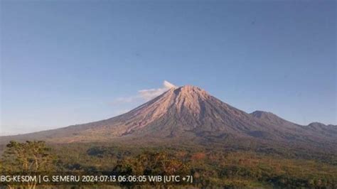 Gunung Semeru Alami Kali Erupsi Dalam Sehari Status Waspada