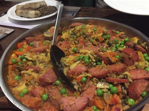 [Homemade] Paella, with veg, chorizo and mussels : food