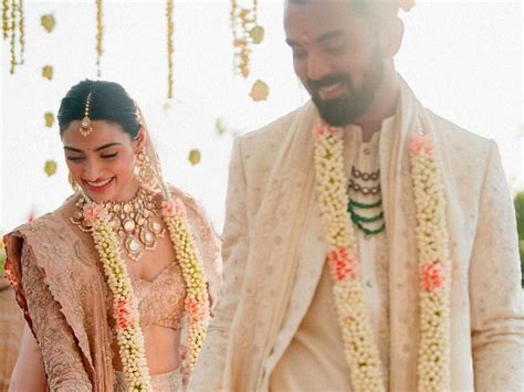 Look: Wedding pictures of Bollywood star Athiya Shetty and cricketer KL Rahul are out now ...