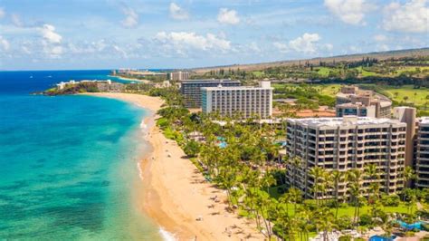 beachfront-hawaii - Travel Off Path