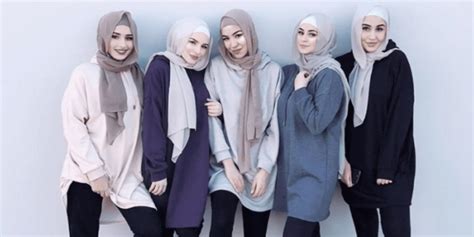 Inspirasi OOTD Hijab Simple Untuk Hangout Yang Penuh Gaya Dan Percaya