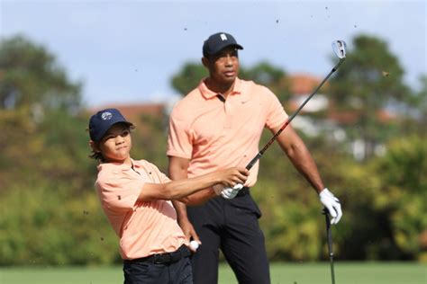 Tiger Woods Y Su Hijo Arrancan Quintos En Su Regreso Al Golf Momento